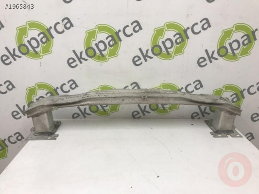 AUDI A3 2013 2019 ÖN TAMPON DEMİRİ 8V0807109B