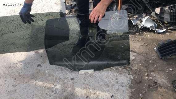 FORD KUGA SAĞ ARKA CAM ORJ ÇIKMA