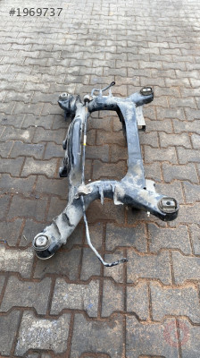 BMW F20 116 BENZİNLİ ARKA AKS TRAVERSİ ÇIKMA ORJİNAL 6792506