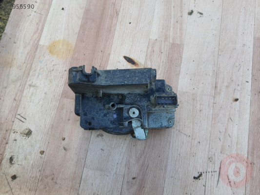 8N1837015 AUDİ A6 SOL ÖN KAPI KİLİDİ