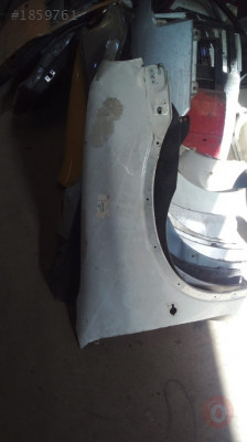 opel corsa sağ ön çamurluk