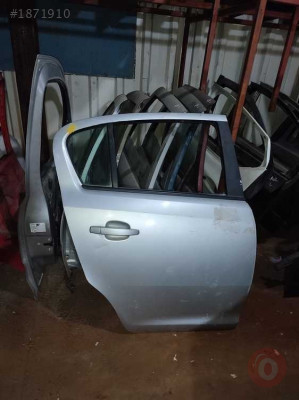 opel corsa d sağ arka kapı gökmavi