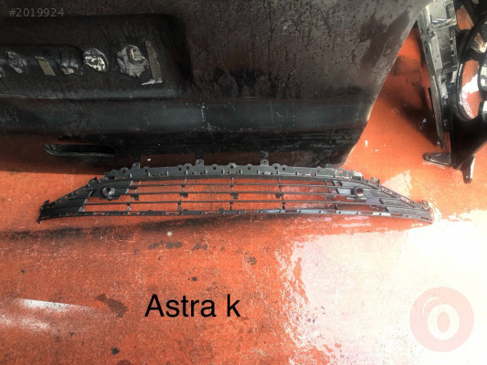 Astra k ön tampon orta ızgara çıkma orjinal