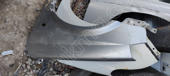 Nissan Primera tekna ön çamurluk