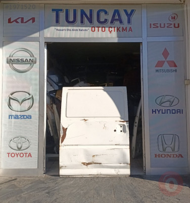 MİTSUBİSHİ L300 SAĞ ORTA KAPI KAPALI KASA ÇIKMA PARÇA