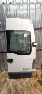 RENAULT MASTER 2 SAĞ ARKA BAGAJ KAPAĞI