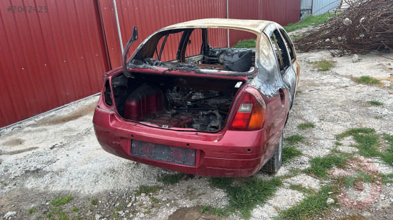 Clio 2001 2009 arka kesme çıkma