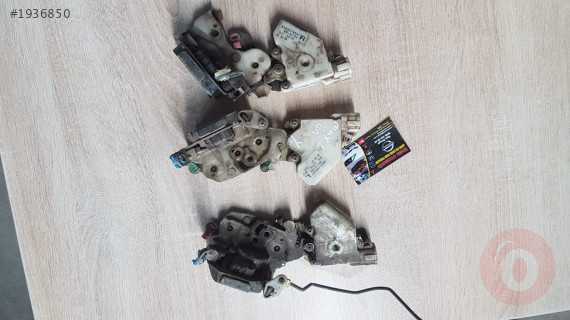 Nissan Maxima Kapı Kilidi 95-00 ÇIKMA