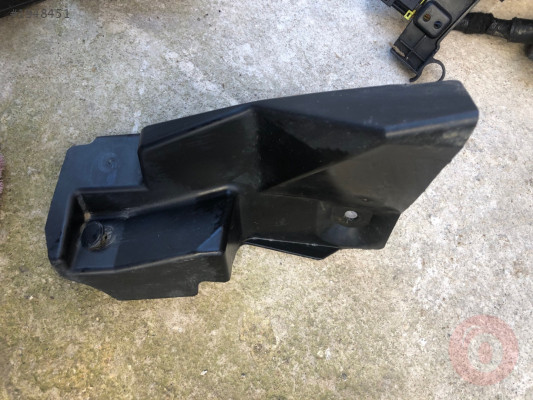CAMARO Sürücü Tarafı Radyatör Hava Bölmesi 20957772