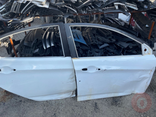 Hyundai accent blue sağ arka kapı çıkma