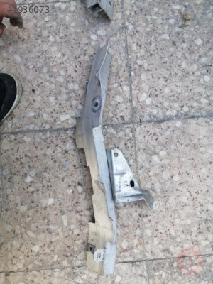 BMW X5 F15 FAR MONTAJ BRAKETİ SAĞ 51647294508