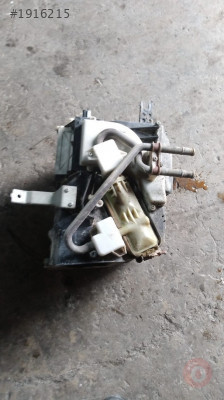 1998 model nissan urvan 2.5 çıkma kalorifer kutusu