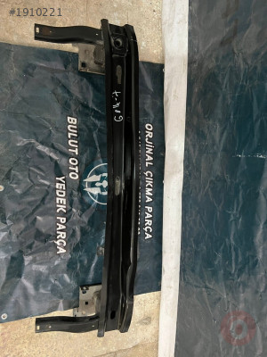 VOLKSWAGEN GOLF 7 ÖN TAMPON DEMİRİ ÇIKMA