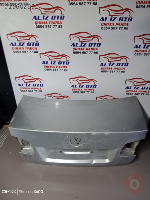 Volkswagen Jetta bagaj kapağı