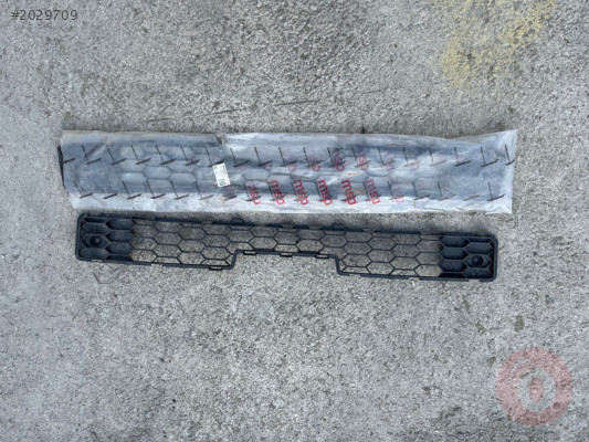 TOYOTA HİLUX ÖN TAMPON ORTA IZGARA 53112-0K010