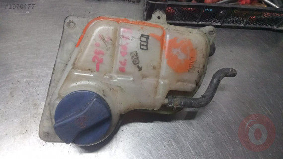 Passat B5 Audi A4 su bidonu çıkma