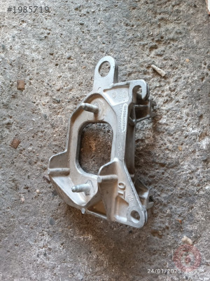 112221641rb Megane 4 motor kulağı