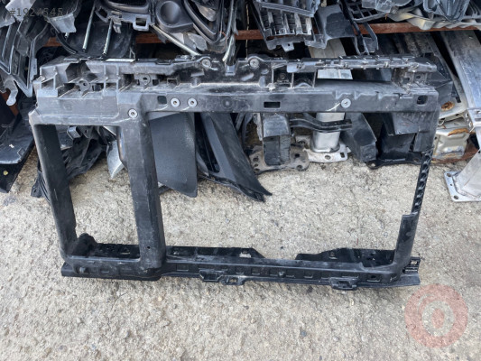 Peugoet 208 ön panel çıkma