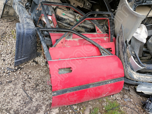Toyota Corona Carina çıkma orjinal kapilar