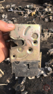 Peugeot 106 Citroen Saxo kapı kilitleri