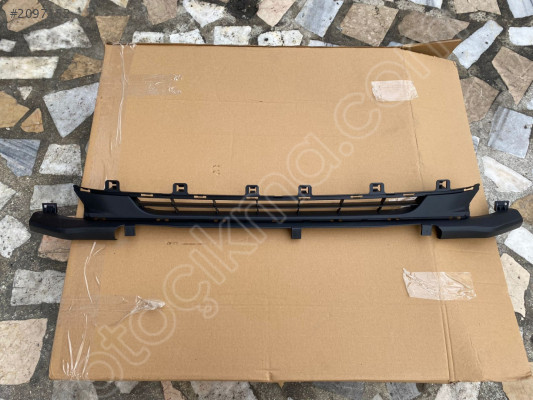 208 TAMPON İZGARA ALT ÖN SEN. DELİKLİ 15- PEUGEOT 9810516180