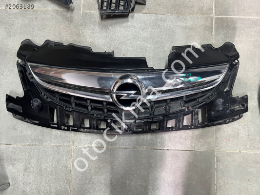 Çıkma Opel Corsa D Ön Panjur