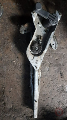 Renault kango sağ ön manuel cam krikosu çıkma