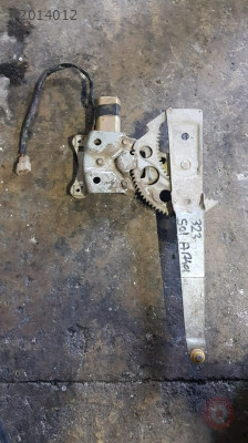 Mazda 323 sol arka cam krikosu çıkma