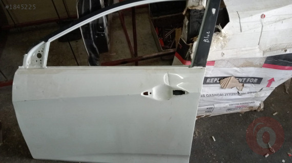 HYUNDAİ BLUE  SOL ÖN KAPI SIFIR ÇELİKLER OTO ÇIKMA