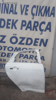 Çıkma orijinal Focus sağ arka kapı