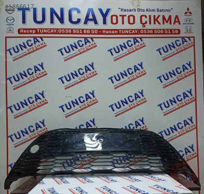 TOYOTA YARİS ÖN TAMPON ORTA IZGARA 2017 X-TREND 53102-0D140