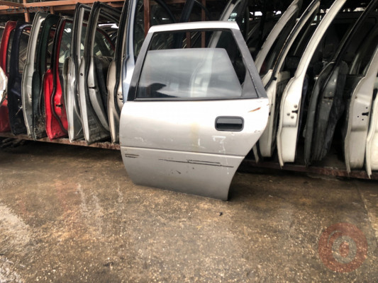 OPEL VECTRA A SOL ARKA KAPI