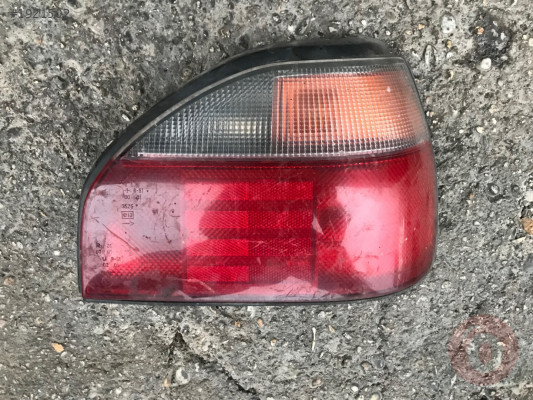 Nissan sunny stop lambası sağ Heşbek N14