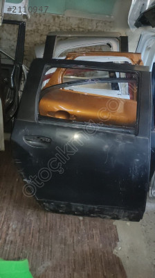 DACİA LODGY SAĞ ARKA KAPI