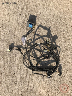 MERCEDES EQC 293 ÖN PARK SENSÖR TESİSATI A2935403404