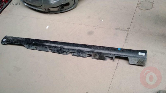 AUDI A8 2010 2012 MARŞPİYEL KAPLAMASI SAĞ 4H4853860B
