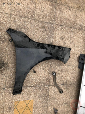 MERCEDES A W176 SAĞ ÖN ÇAMURLUK