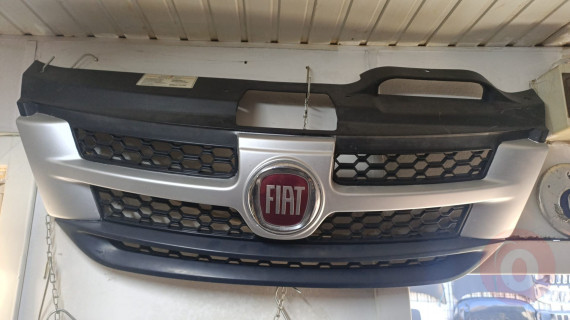 Fiat Freemont çıkma ön panjur dolu