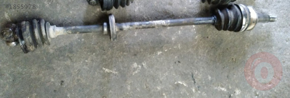 mazda 323 sedan çıkma sağ akis