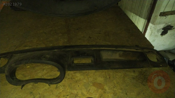 Renault Kango torpido üstü çıkma