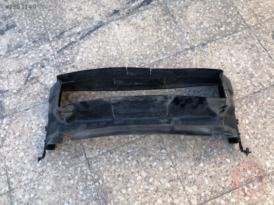 BMW F32-F33-F36 RADYATÖR HAVA KANALI 5174805459