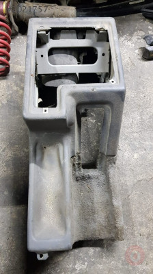 Renault safrane orta konsol (OEM: 7700812346) çıkma