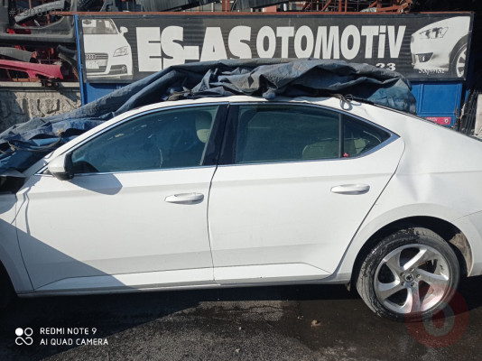 Skoda Super B Sol Ön - Sol Arka Kapı Dolu 2015-2020