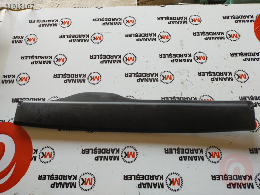 AUDİ A3 ÖN PANEL HAVA KANALI ÜST KAPAĞI 5Q0129954