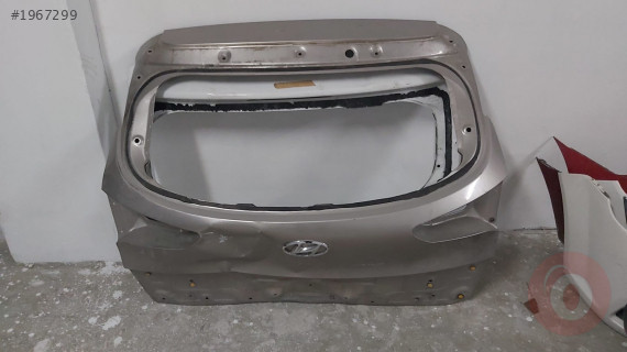 Hyundai tucson bagaj kapağı çıkma