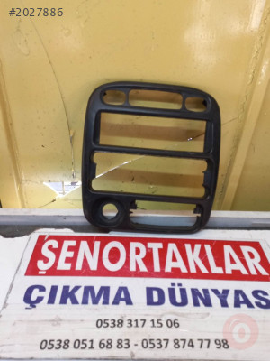 HYUNDAİ ACCENT ORJİNAL TEYP VE KLİMA DÜĞME ÇERÇEVESİ