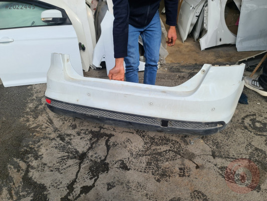 2012/2014 FORD FOCUS BEYAZ ARKA TAMPON ORJİNAL HATASIZ