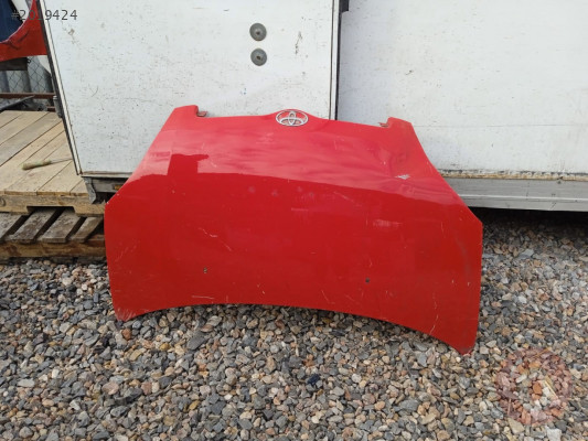 toyota yaris kaput