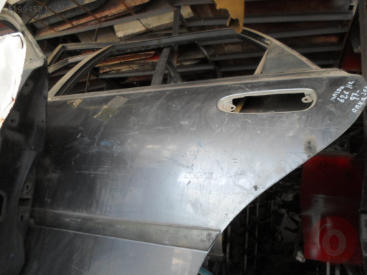 MAZDA 626 HB 1997 SİYAH ARKA SOL KAPI ÇIKMA