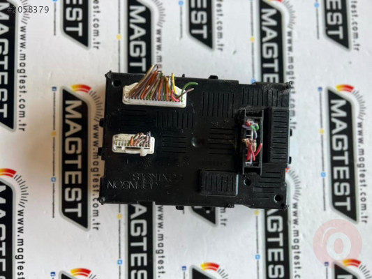 Renault Clio 3 UCH Beyni Decoder 8200399038 8200652285